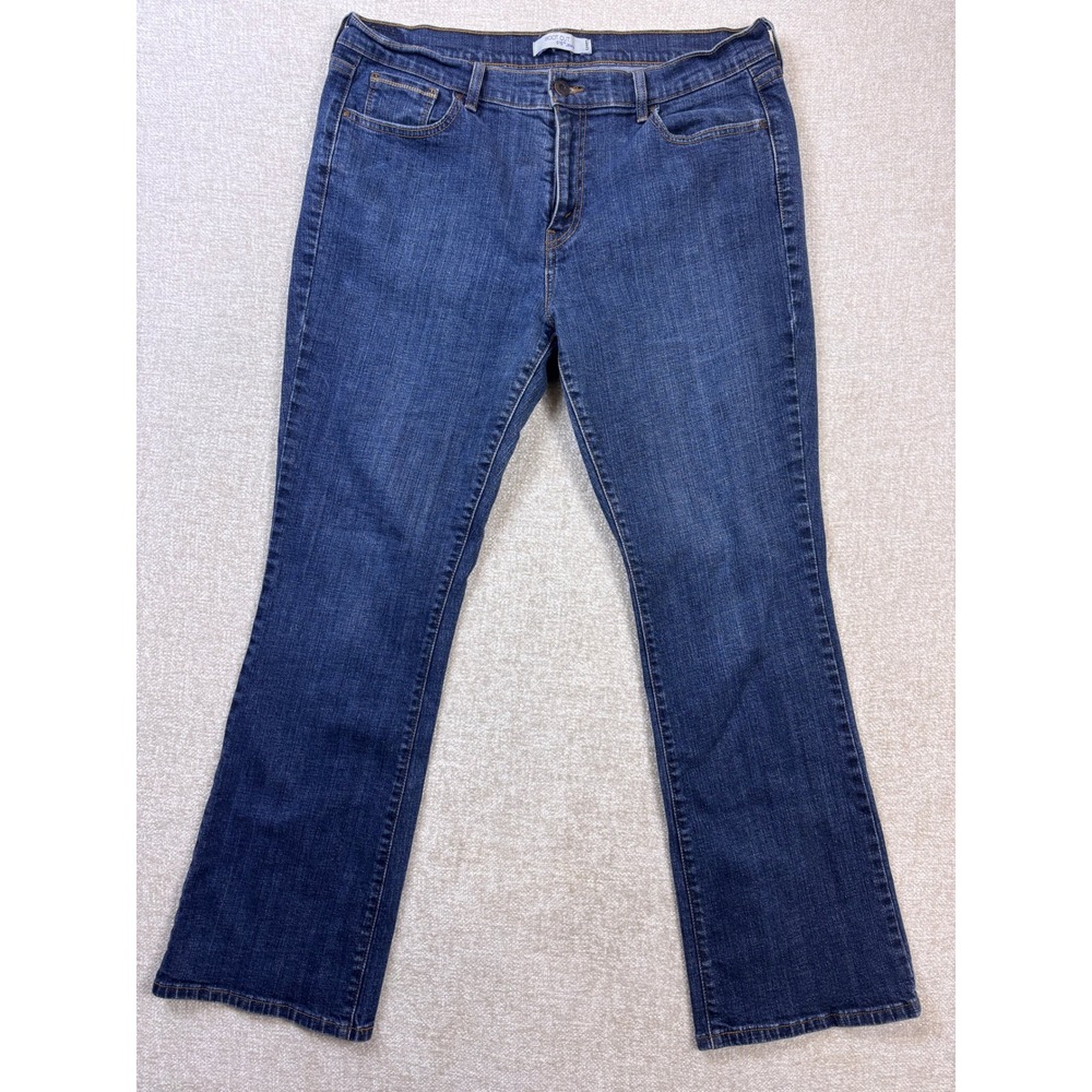 Levis 515 Boot Cut Jeans Womens 16M Dark Wash Blue Denim Mid Rise Stretch